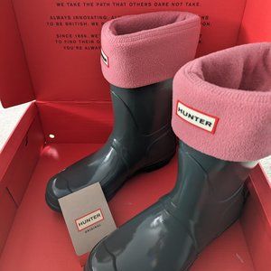 Hunter Short Gloss Boots with Fleece boot socks - US Size 9